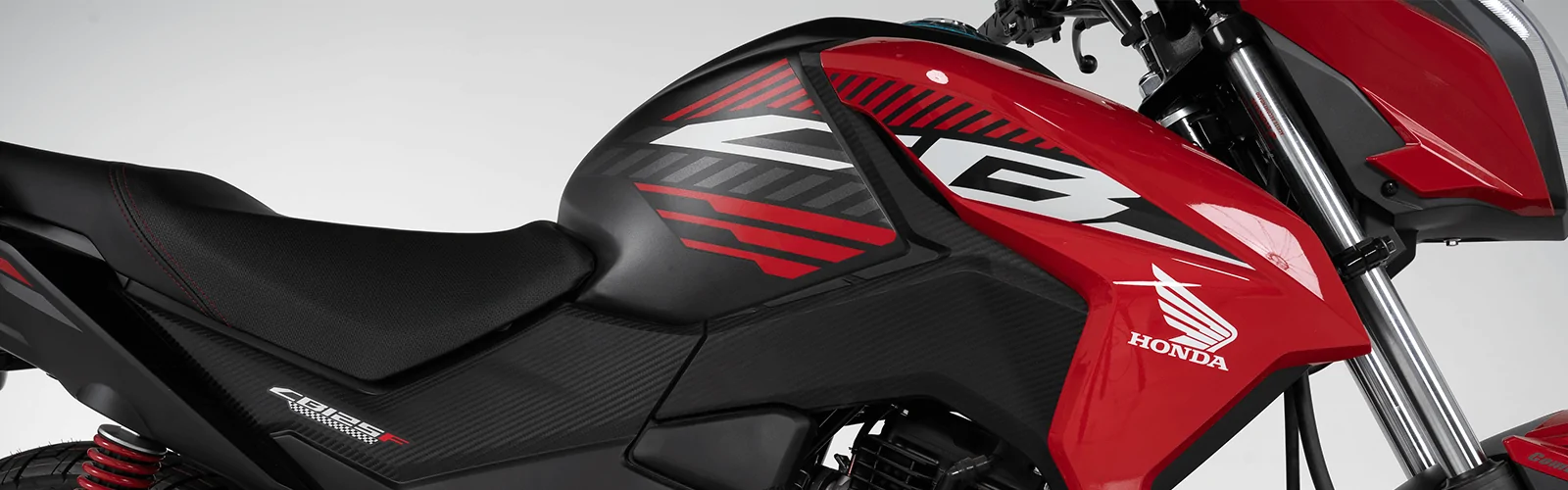 CB125F-DLX-disenada-para-conquistar